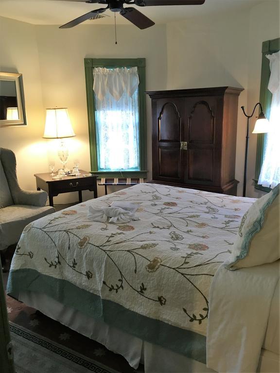 Parsonage Inn Bed And Breakfast Saint Michaels Exterior foto