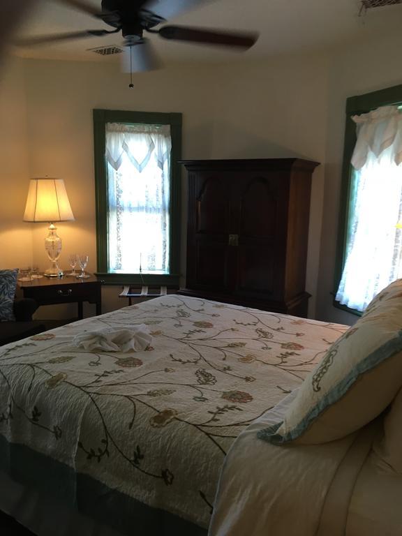 Parsonage Inn Bed And Breakfast Saint Michaels Exterior foto