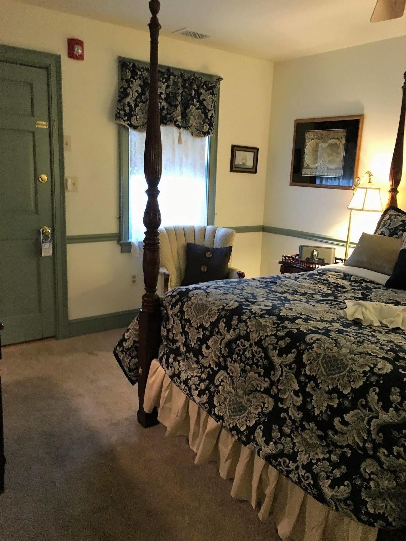Parsonage Inn Bed And Breakfast Saint Michaels Exterior foto