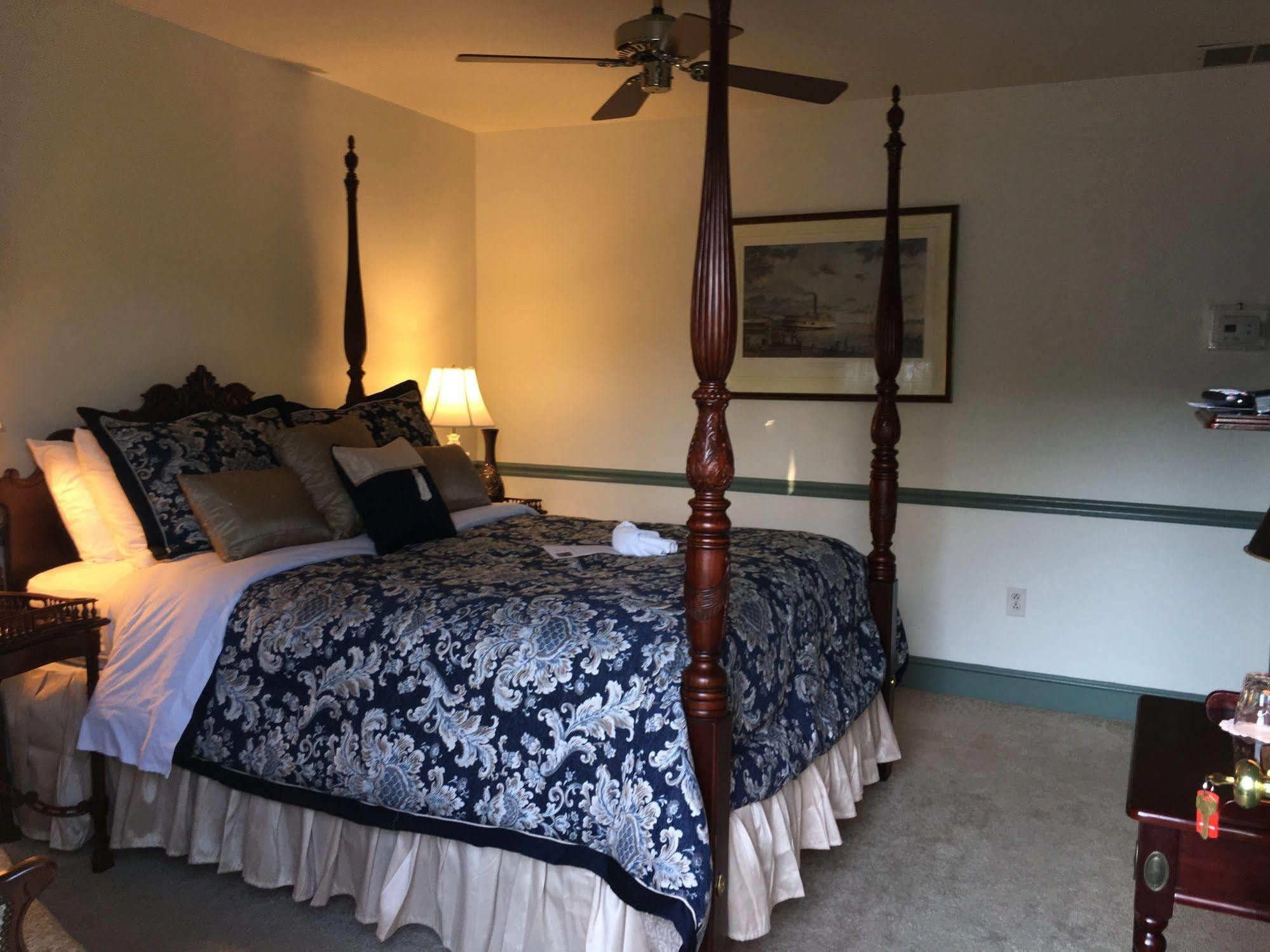 Parsonage Inn Bed And Breakfast Saint Michaels Exterior foto