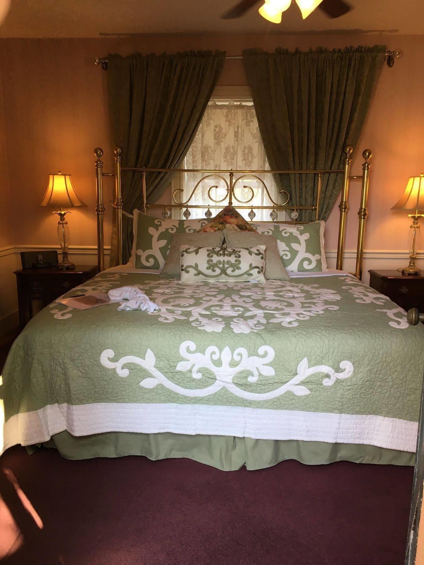 Parsonage Inn Bed And Breakfast Saint Michaels Exterior foto